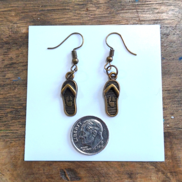 Flip Flops Antique Gold Earrings - Picture 1 of 1